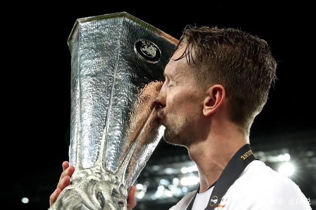 中国男篮亚预赛名单：赵继伟领衔 周琦未入选