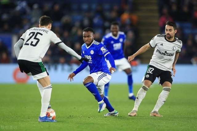 主场不敌南京 吉林男篮遭遇两连败季后赛前景堪忧主场不敌南京 吉林男篮遭遇两连败季后赛前景堪忧