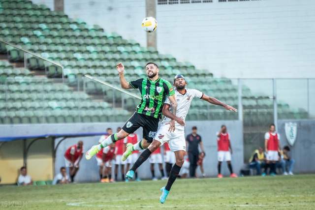 勇士险胜终结独行侠7连胜 国王力克快船回第七