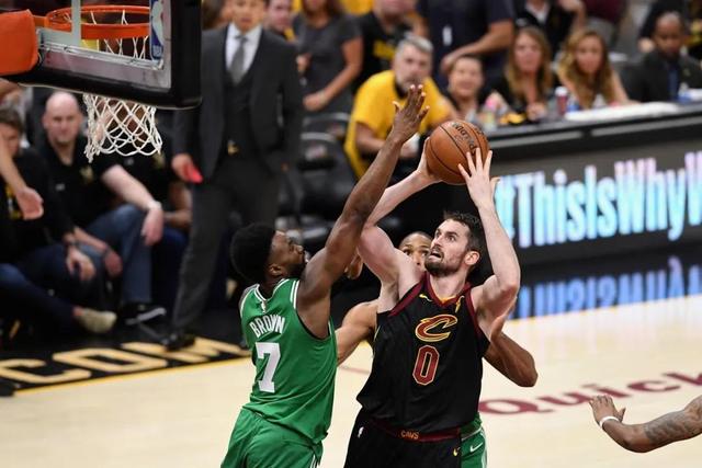 德转更新英超球员身价 麦卡利斯特飙升至8000万欧