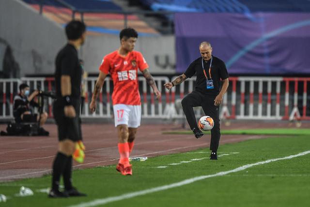 赵继伟24+12辽宁胜北控 王哲林31分上海胜四川
